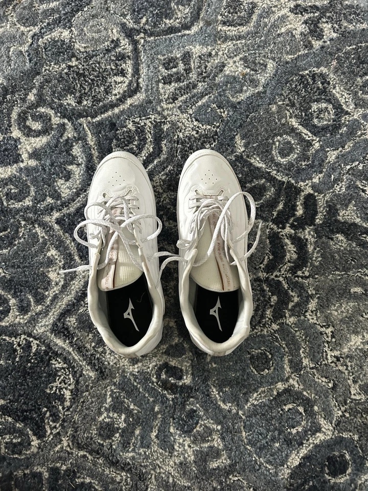 Mizuno Ambition 3 Men’s Baseball Cleats White - Image 1 of 3