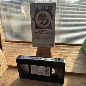 Three Days of the Condor (1991) VHS Robert Redford Thriller - Good Condition - Picture 1 of 3