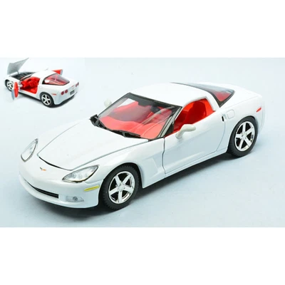 CHEVROLET CORVETTE C6 COUPE' 2005 WHITE 1:24 Motormax Auto Stradali Modellino Nu - Immagine 1 di 4