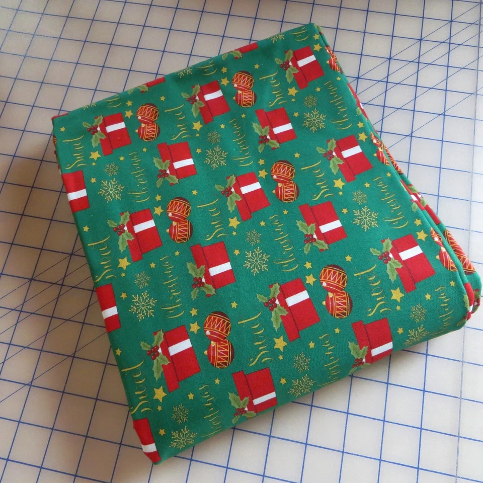 ~ Caixas de presente de Natal verdes de 6 jardas de comprimento, US$ 3,99 envio QUALQUER quantidade de tecido - Imagem 1 de 1