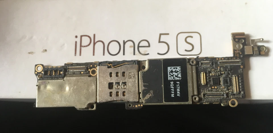 FAULTY: Apple iPhone 5 Logic Board / Motherboard - Image 1 of 1