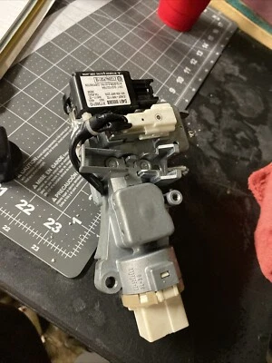 Mazda 3 2015 cilindro de bloqueo de encendido Foto 1 de 3