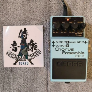 Boss CE-5 Conjunto Coro Pedal Efecto para Guitarra Usado Trabajo Con Regalo Gratuito de JP - Imagen 1 de 10