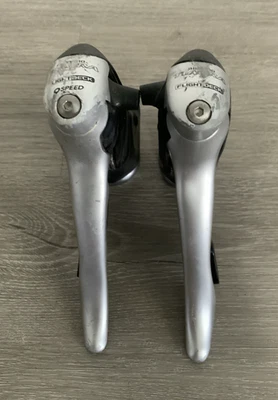 SHIMANO TIAGRA BRAKE / SHIFTER SET 2 X 9 SPEED MODEL ST-4400 - Image 1 of 4