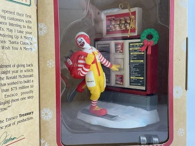 McDonald's Ordenando Un Adorno Feliz Navidad Obra Maestra del Tesoro Enesco Foto 1 de 4