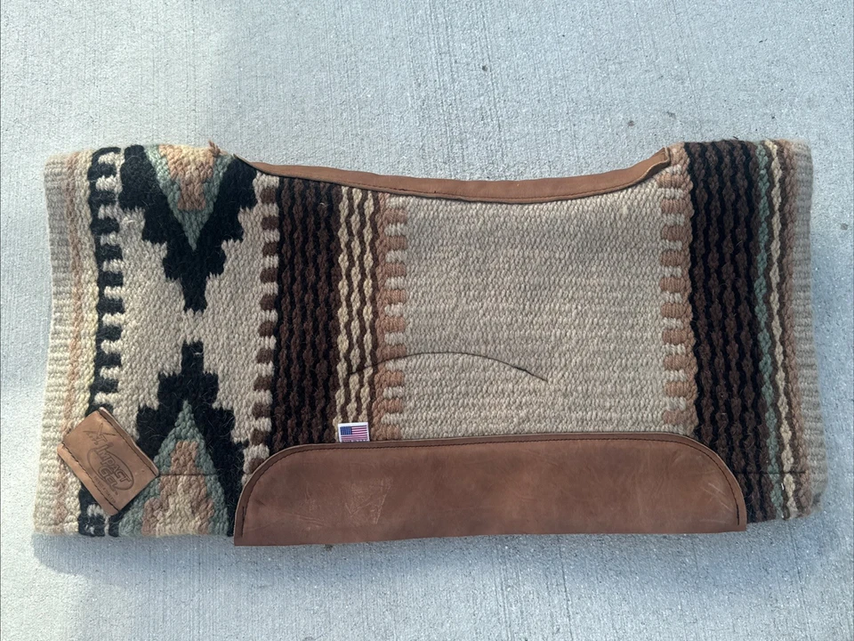 Almohadilla de silla de montar Horse Tack Impact Gel tejida superior nativa americana azteca occidental Foto 1 de 4