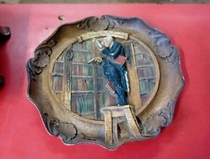 9" ANRI HOLZ HANDGESCHNITZT CARL SPITZWEG DER FORSCHER RELIEF WANDBILD Wandhänger - Bild 1 von 5