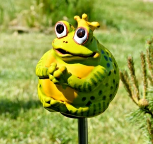 Ceramic decoration garden statue Animal figurine FrogQueen H16cm Midene Handmade - Picture 1 of 12