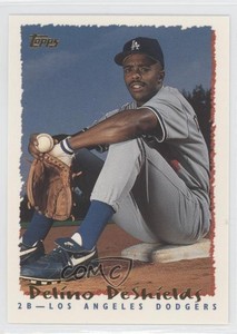 1995 Topps Delino DeShields #9