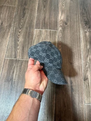 Gorra Gucci GG Franela Gorra de Béisbol Gris Oscuro Gorra de Invierno Foto 1 de 4