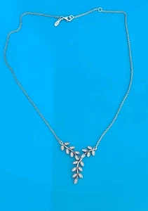 Collana Pandora in argento sterling FOGLIE SCINTILLANTI in pensione 590414CZ - Foto 1 di 4