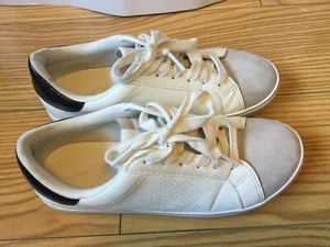 Universal Thread Women's Size 6 Sneakers Casual Shoes - Picture 1 of 5