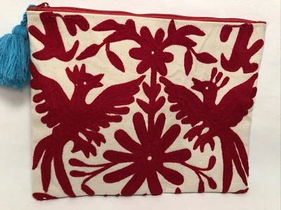 Bolso sin asas Flora Fauna rojo beige lona borla azul Two's Company Foto 1 de 4