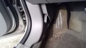 Panel de patada conductor izquierdo Chrysler Sebring 2008 convertible 417804 - Imagen 1 de 12