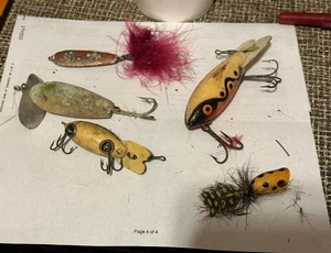 Vintage Old Antique Set of 5 Freshwater Fishing Baits Group 10 - Picture 1 of 1