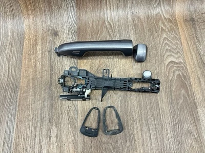 Toyota Highlander 2014-2019 manija de puerta exterior del lado del pasajero delantero derecho OEM Foto 1 de 4