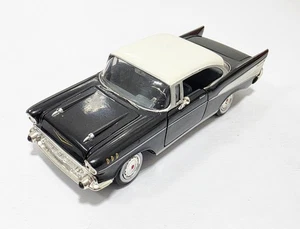MOTORMAX 1957 57 CHEVY BEL AIR HARD TOP 1/24 Scale DIECAST Model Car BLACK 73228 - Picture 1 of 12