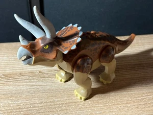 LEGO JURASSIC WORLD 5885 Dinosaur Triceratops with Reddish Brown Back Tricera01 - Picture 1 of 2