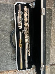 Flauta Commonhardt 50 con estuche rígido. Boquilla labial dorada, hecha en USA - Imagen 1 de 7