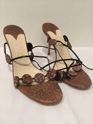 Sandalia de tacón de aguja con estampado de serpiente Alexandra Neel ~ Talla 36,5 ~ Con cordones ~ Usada en Excelente Condición Foto 1 de 4