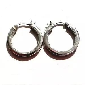 Vintage 925 Sterling Silver Israel Hoop Earrings Flat Old Money Quiet Luxury - Picture 1 of 5
