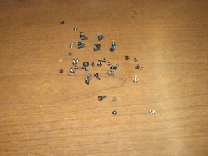 GENUINE!! ACER CHROMEBOOK C910-C37P C910 COMPLETE SET OF SCREWS - Bild 1 von 2