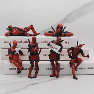 Deadpool da Scrivania STATUA DA COLLEZIONE - Supereroi - Foto 1 di 20