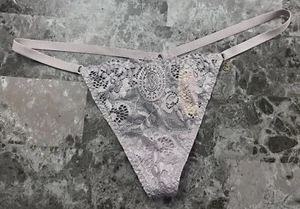 VICTORIA'S SECRET O/S LAVENDER SILVER SHINE LACE VINTAGE RARE V STRING PANTIES - Picture 1 of 5