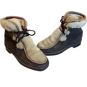 Vintage Snowland laced boots, Faux fur and trim detail, Snow Boots Vintage 1970s - Picture 1 of 10