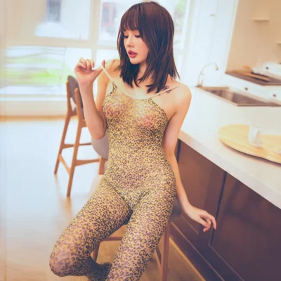 Res Ipsa Loquitur - Body de malla con estampado de leopardo - Mediano - Nuevo con etiquetas Foto 1 de 3