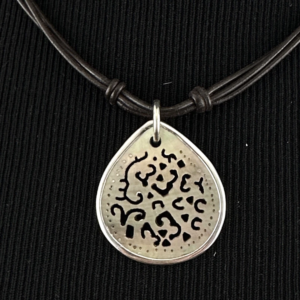 Colar pingente SILPADA esculpido lábio concha - N1446 prata esterlina 16" cordão marrom - Imagem 1 de 1