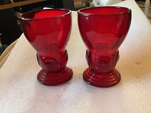 2 VINTAGE RUBY RED CHERRY THUMBPRINT DESIGN GLASSES - Picture 1 of 6