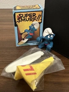 Vintage 1980 Schleich Peyo Super Schlumpf Windsurfer 6719. Neu, offener Karton. - Bild 1 von 10