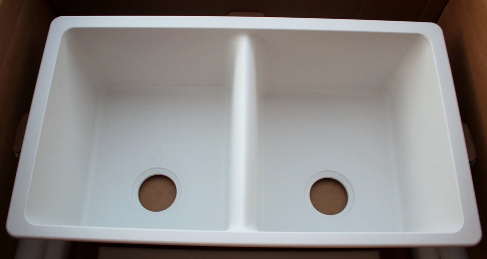 Elkay 石英经典 33 英寸底装 2盆石英复合厨房水槽白色 — 第 1/3 张图片