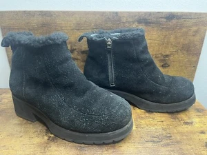 UGG Damen klassische kurze Schneestiefel schwarz Größe 7 38 Leder & Lammfell F8003F - Bild 1 von 8