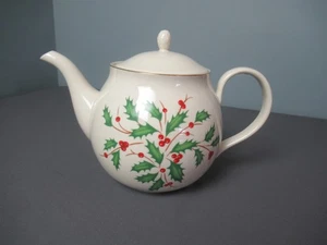 Lenox American By Design Holiday Collection Tea Pot w/ Lid Holly & Berries h5 sb - Picture 1 of 10