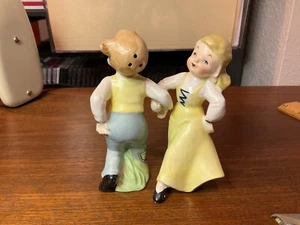 Vintage Square Dancers ceramic Salt and Pepper Shakers Japan - Picture 1 of 10