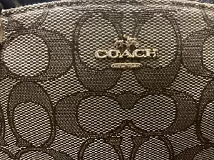 Mini Borsa a tracolla Kelsey nuova con etichette in tela marrone cachi firma - Foto 1 di 6