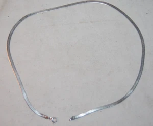 Vintage Italy 925 Sterling Silver Herringbone 18" Necklace 6 Grams - Picture 1 of 3