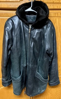 CHAQUETA SONOMA de cuero genuino mediana para hombre con capucha Foto 1 de 3