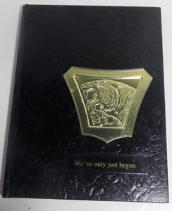 Red Oak Iowa high school yearbook 1982 - Picture 1 of 2