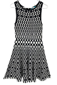 Alice + Olivia Sweater Dress Size XS Black White Geometric Print Fit and Flare