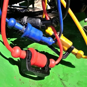 John Deere Hydraulic Cap Clamps (set of 4) - Picture 1 of 2