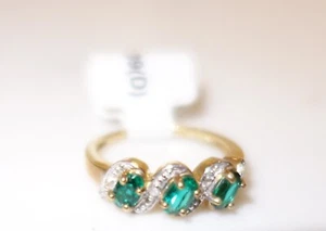 9ct gold 3 stone emerald & Diamond ring Green Stones Brand new with tags - Picture 1 of 4