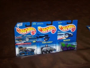 HOT WHEELS- 3 CAR LOT- (2) TREDATOR - (1) RADAR RANGER - NEW CARS - BAD CARDS - Picture 1 of 5