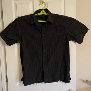 Axist Men’s Short Sleeve Black Shirt With White Pinstripes Size Large - Picture 1 of 2