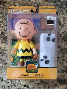 Peanuts It's The Great Pumpkin Charlie Brown with CHARLIE BROWN Figure Set New - Picture 1 of 2