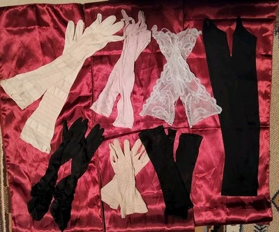 Lote de 7 pares de guantes y guanteletes antiguos y vintage para mujer surtidos”  Foto 1 de 4