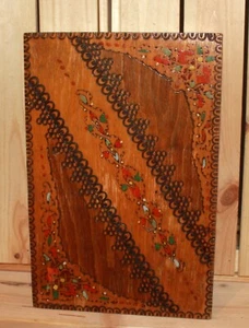 Vintage floral hand made pyrography wood box - Bild 1 von 10