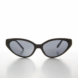 Shallow Lens Extreme Cat Eye Sunglass Black / Gray Lens - Alexa - Picture 1 of 3